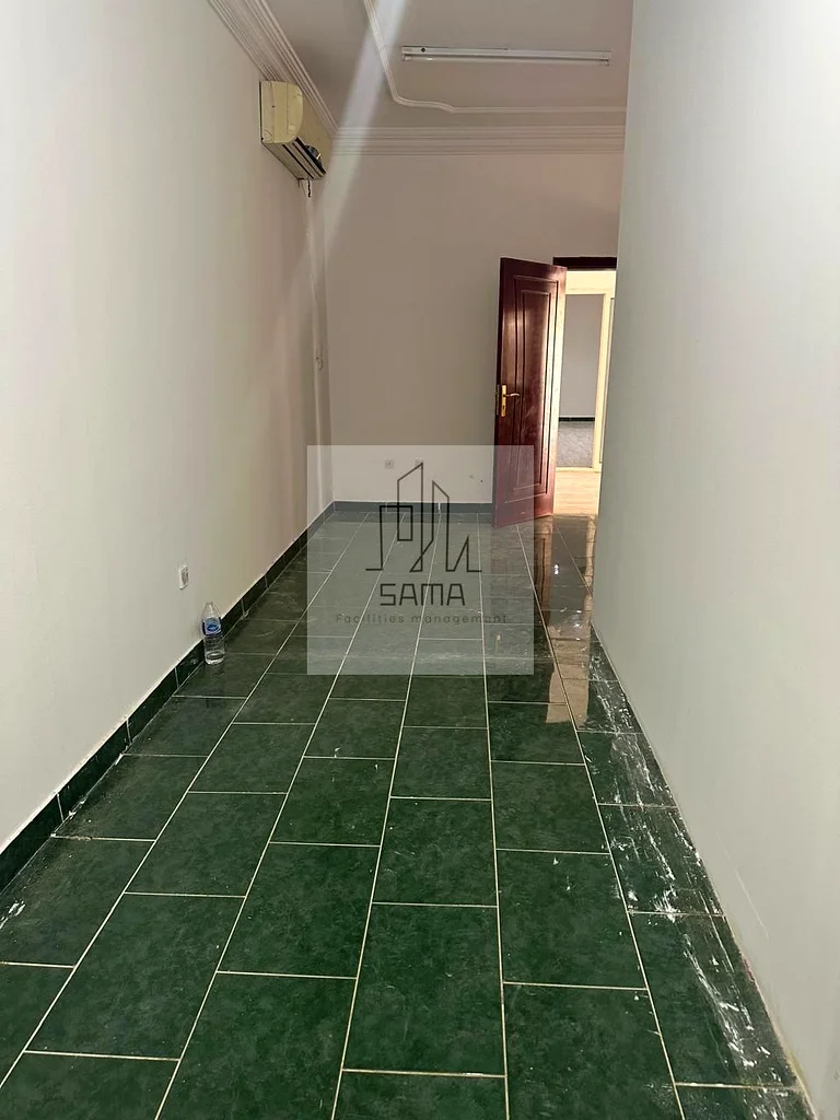 بيت للإيجار في منطقة سلاماتس، مساحة واسعة مع مدخل خاص وفناء.63306680954497114
