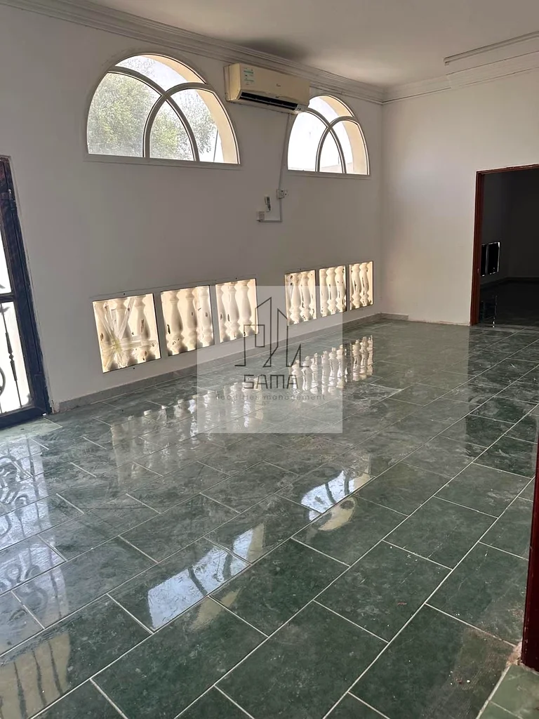 بيت للإيجار في منطقة سلاماتس، مساحة واسعة مع مدخل خاص وفناء.63306680954497111