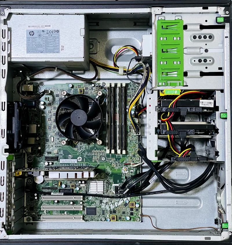 جهاز HP 8200 ELITE مُجدَّد/SSD 240 - HDD 640 (320*2) - ذاكرة وصول عشوائي 12 جيجابايت - كارت شاشة GT 630 بسعة 4 جيجابايت63255000246017114