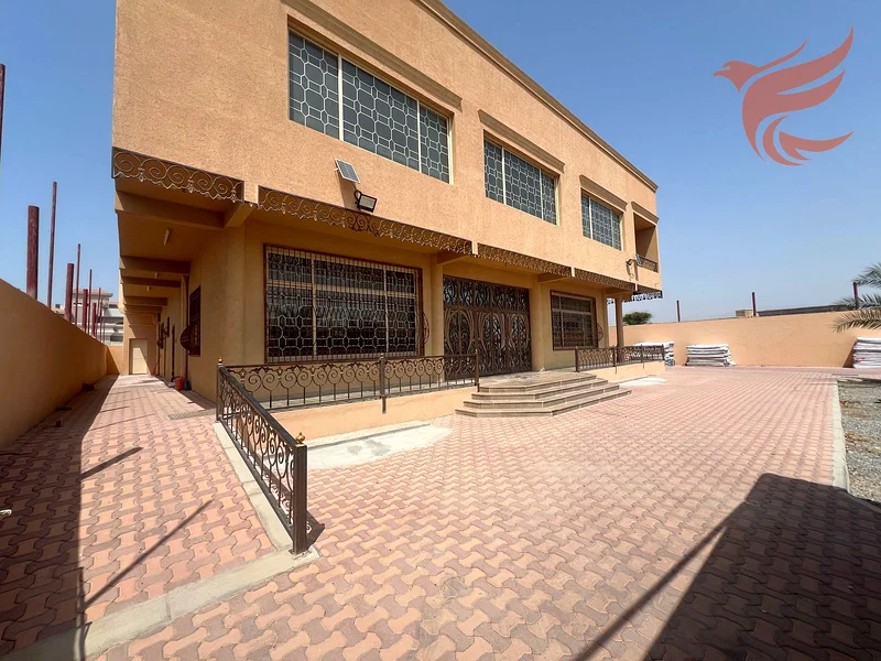 فيلا بمساحة كبيرة مكونة من 9 غرف نوم و3 طوابق للإيجار | الزعابي |63814659763459110
