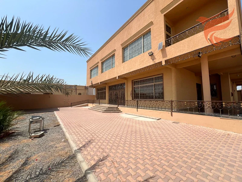 فيلا بمساحة كبيرة مكونة من 9 غرف نوم و3 طوابق للإيجار | الزعابي |63814659763459111