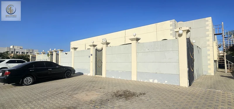 فيلا للبيع في أم القيوين (مقابل إذاعة أم القيوين)63256053740929112