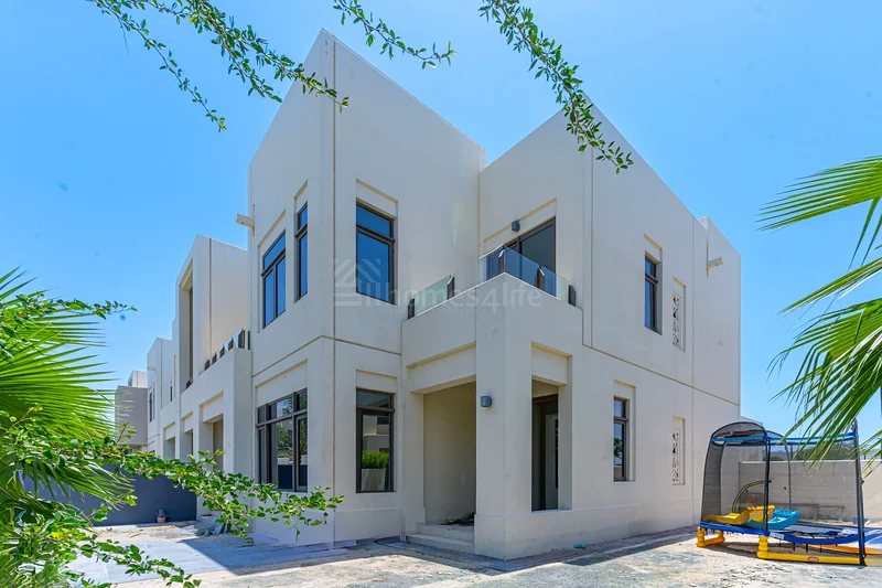 Mira Oasis 3 | Type J | End Unit |629376188071691115