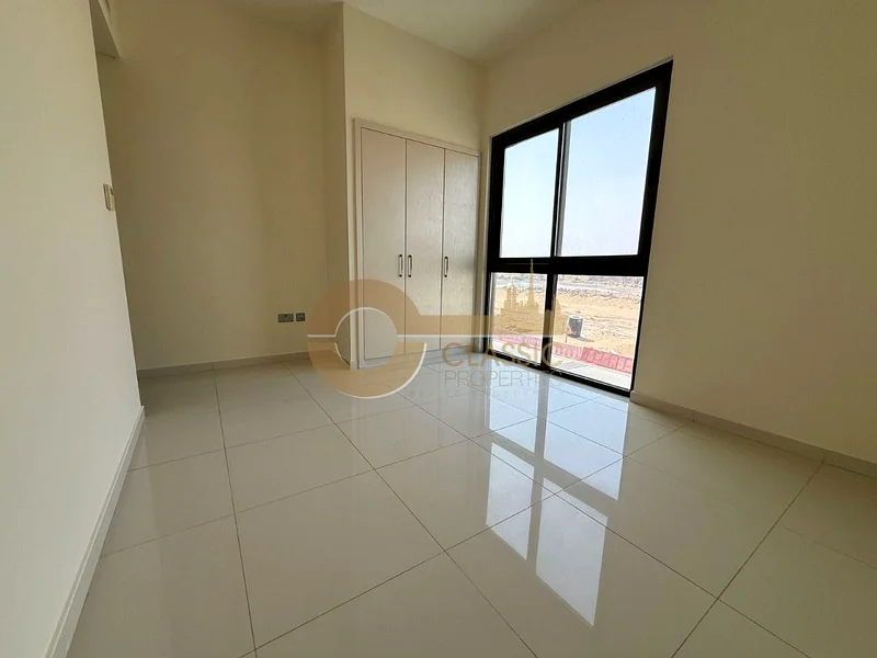 تاون هاوس مكون من ٣ غرف نوم | صف واحد | وحدة تالفة | رمز R2EM62890344485506111