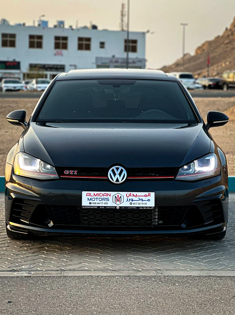 Volkswagen Golf Gti Club Sport 2017  GCC Spec63223315572354111