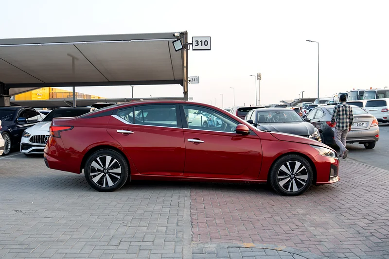 Facelift to 2024 | Fully Serviced | Brand New Battery | Cayenne Red Metallic | 800 AED Monthly63147685669121111