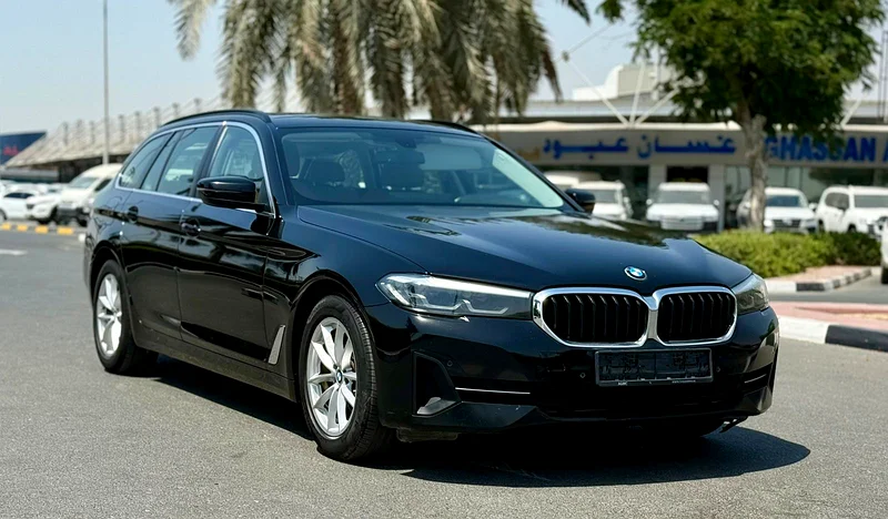 BMW 520i 2.0L 2023 GCC VERY GOOD CONDITION63229277677057112