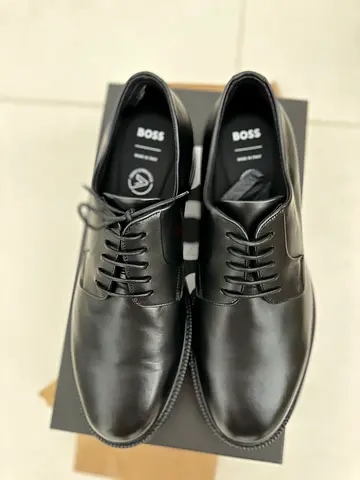 BOSS SHOES