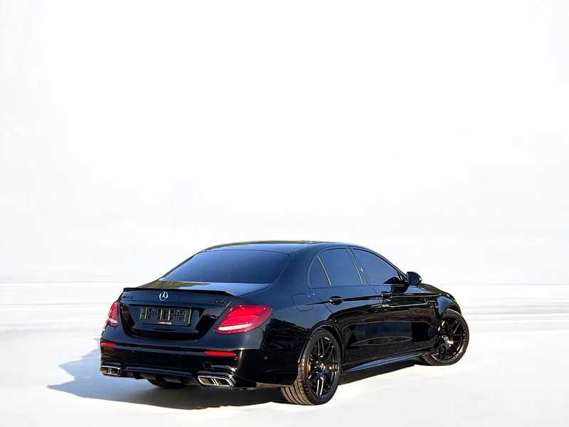 Mercedes-Benz E63 S 2018 AMG63230655920257113