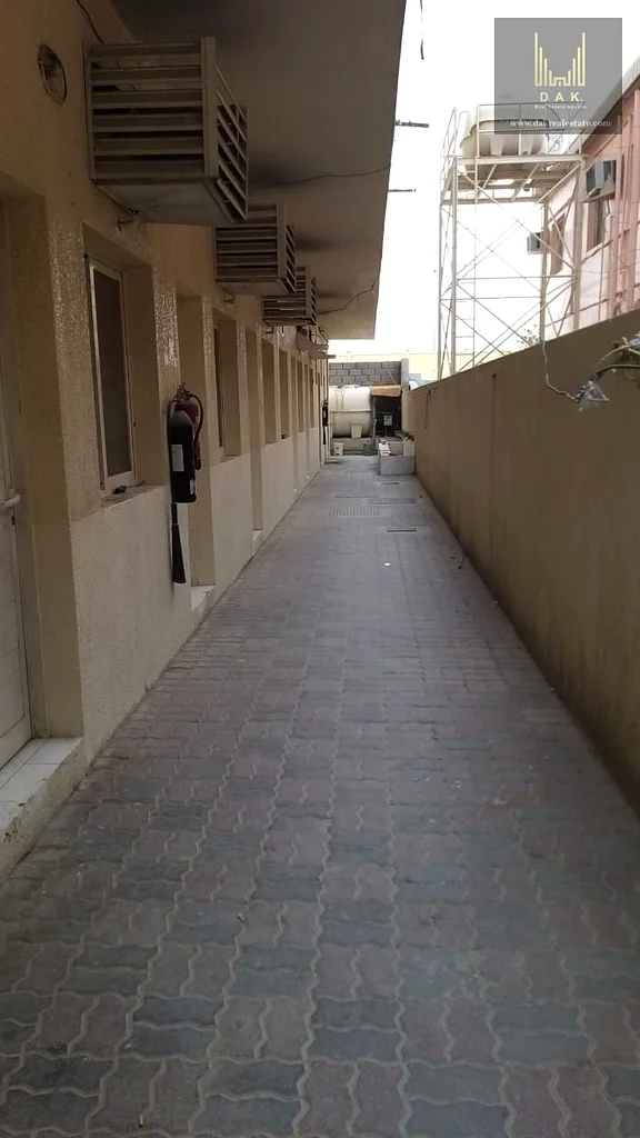 معسكر عمال واسع | فرصة استثمارية | موقع متميز63196118346243114