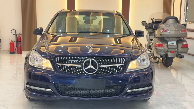 Mercedes-Benz C250 2012629306249511701111