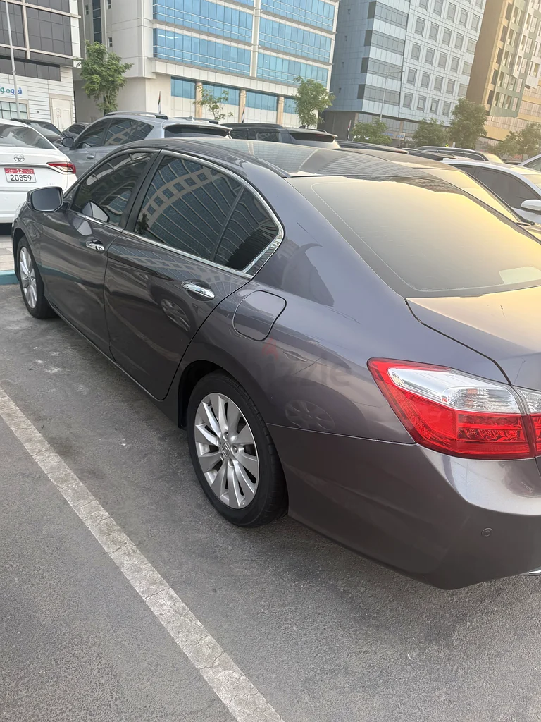 Honda accord 201163153701505538113