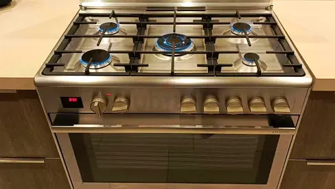 Bosch Series8 Top Gas and Electric Oven Freestanding Cooker 90X60cm HSB738357M