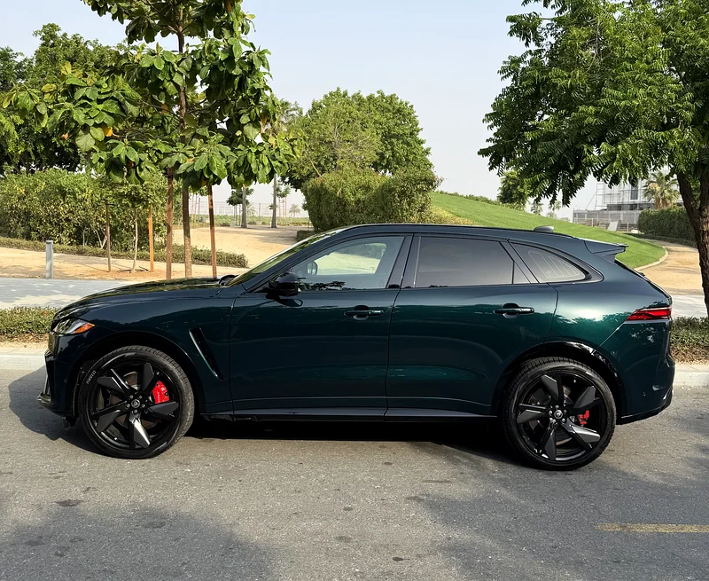 2025 جاكوار F-PACE SVR P55063221824212867113