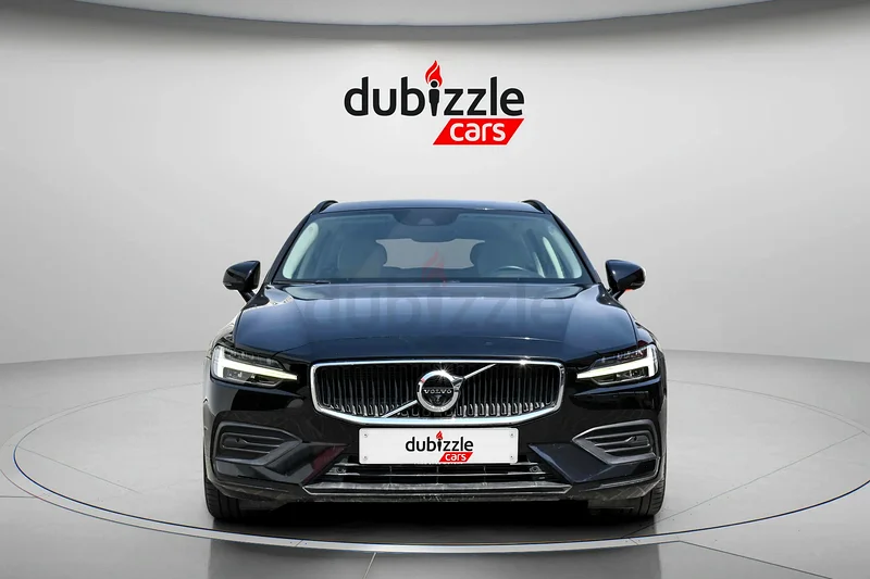 AED 1246/month | 2021 Volvo V-Class T4 | GCC Specs | Ref#32749063221301612545111