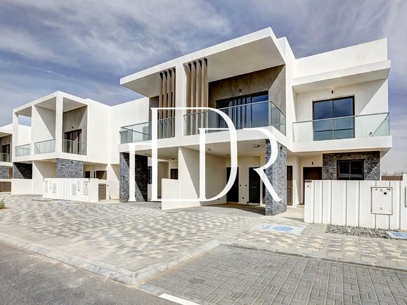 Single Row* 3 BHK Townhouse | Nearby Amenities63173135107201111
