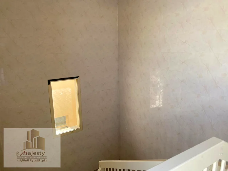 Commercial residential building for sale for freehold ownership for Arabs in the Emirate of Sharjah, Al Hoshi63181768798593114