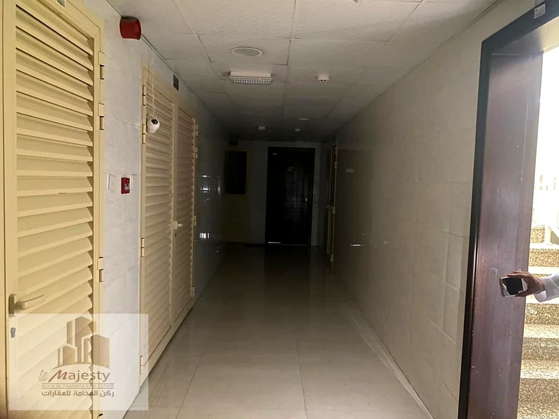 Commercial residential building for sale for freehold ownership for Arabs in the Emirate of Sharjah, Al Hoshi63181768798593113