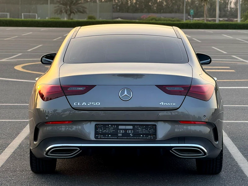 مرسيدس بنز CLA 250 GCC 2024 تحت الضمان ولاتزيد عن 10,000 كم63163857768963113