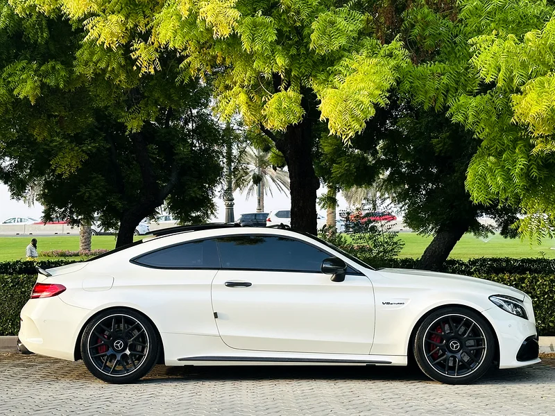 مرسيدس بنز C63s AMG، خالية من الحوادث، بجميع الخيارات، تحت الضمان63231641047939114