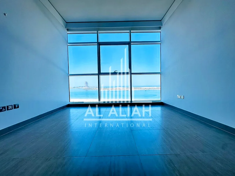 شقة رائعة مكونة من 3 غرف نوم + غرفة خادمة | إطلالة على البحر | الكورنيش62934686146435113