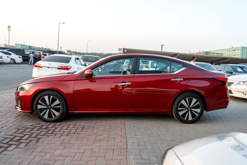 Facelift to 2024 | Fully Serviced | Brand New Battery | Cayenne Red Metallic | 800 AED Monthly63147685669121112