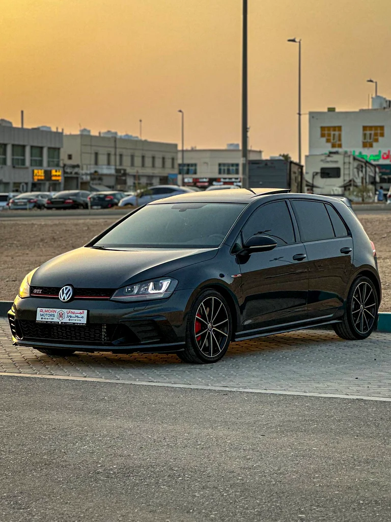 Volkswagen Golf Gti Club Sport 2017  GCC Spec63223315572354112