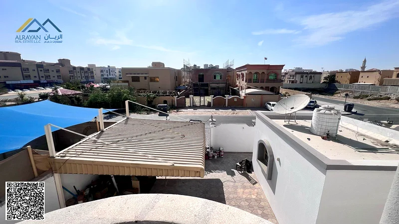 فيلا للبيع بسعر ممتاز وقابل للتفاوض. تحتوي على فناء كبير. ملكية حرة لجميع الجنسيات مدى الحياة. مع إمكانية تمويل مصرفي سهل63878711484161113