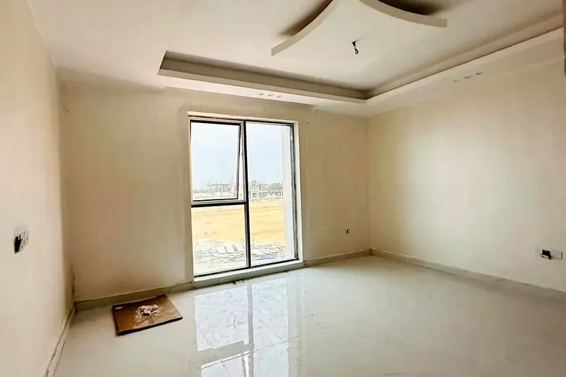 For sale, a luxury villa with 4 master bedrooms, built-in wardrobes, including registration fees.63904465213186113