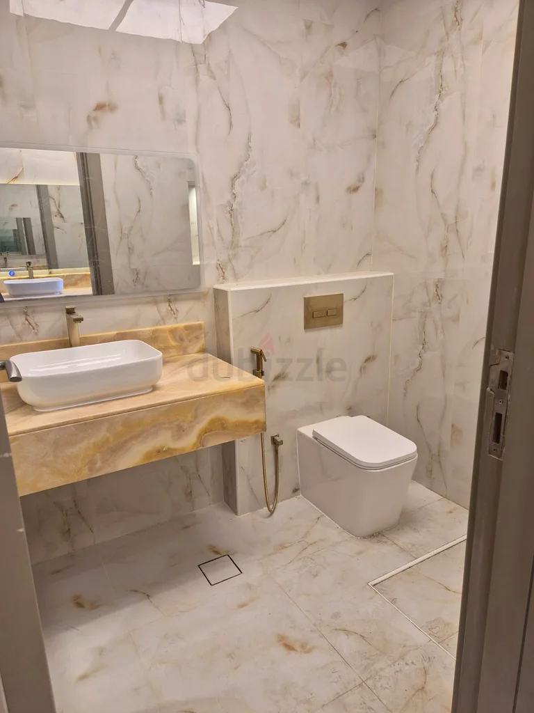 Dubai63440596518915111