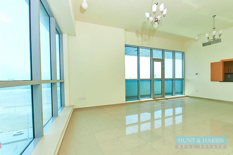 شقة واسعة من غرفة نوم واحدة للبيع في برج جولفار - بإطلالة على الم waterfront63856099901443112