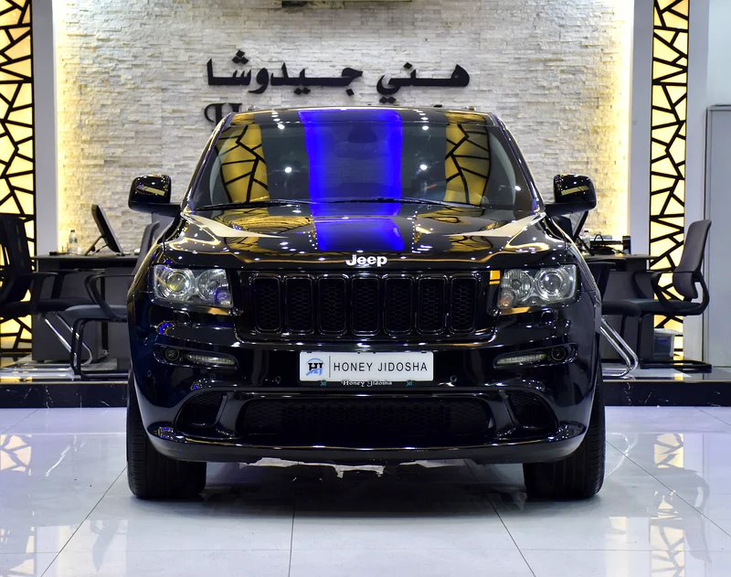 EXCELLENT DEAL for our Jeep Grand Cherokee SRT8 (2012 Model) in black color, GCC specs631734906339861124