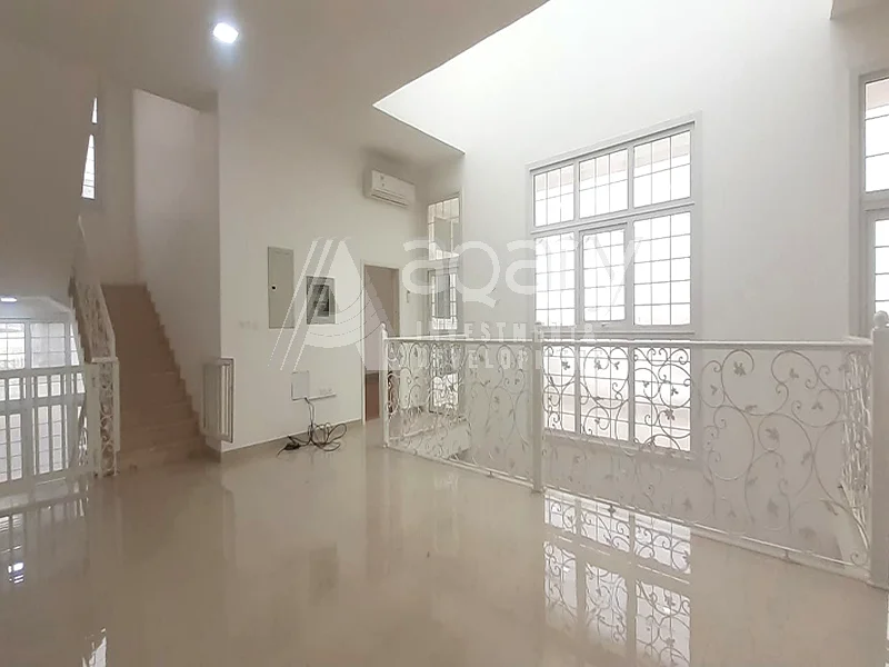 فيلا فاخرة | تشطيب مميز | ٩ غرف نوم + أكثر62933687533827113