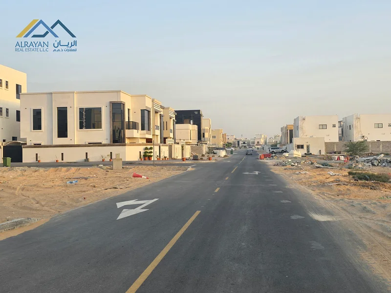 Corner land, 100% freehold, including registration fees63197608313091114