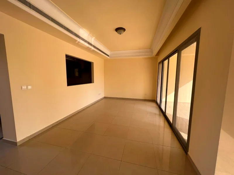 4 bedrooms Townhouse | for Sale | Corner Unit63859192026370112