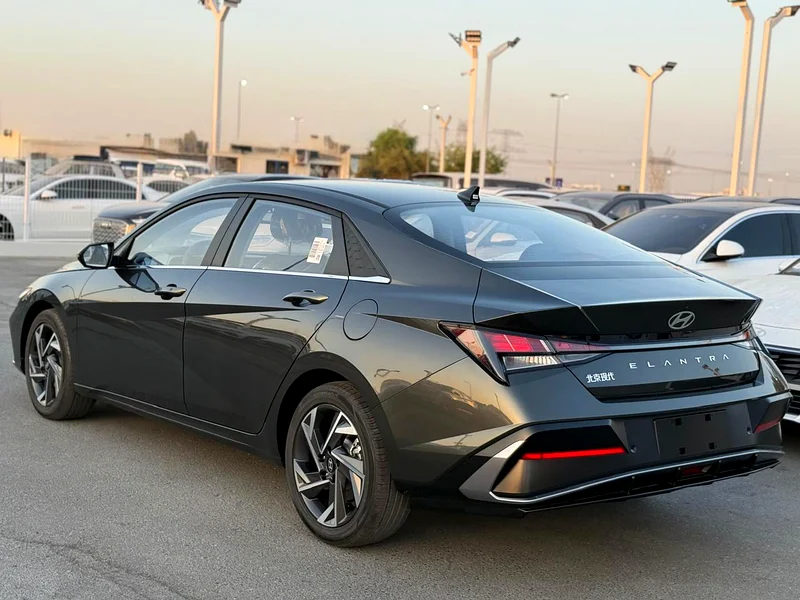 2025 HYUNDAI ELANTRA 1.5L63154619052289113