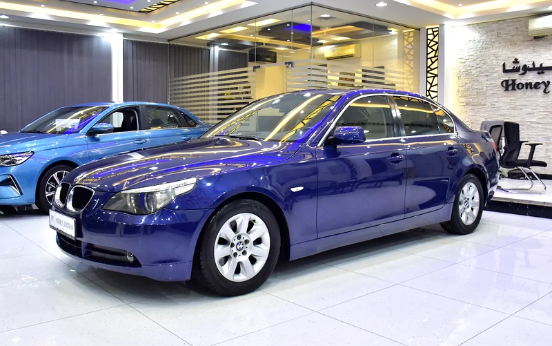 VERY LOW KILOMETER! ONLY 95,000 KM! BMW 520i ( 2005 Model ) in Blue Color GCC Specs63158800583425111