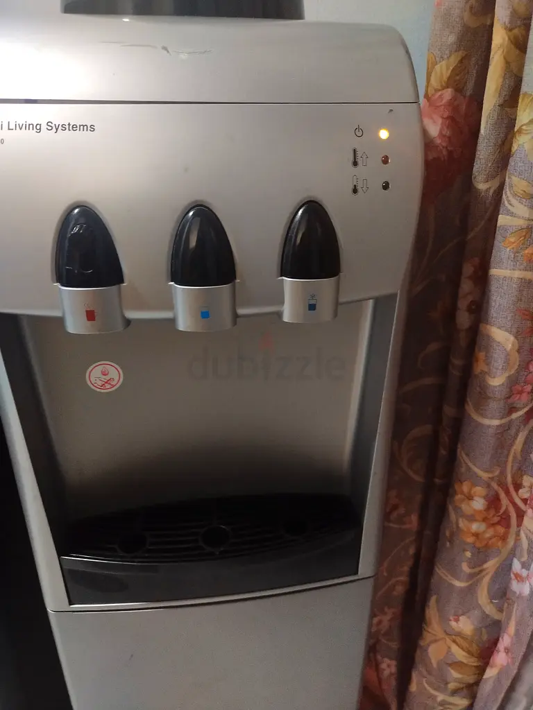 Hitachi water dispenser
