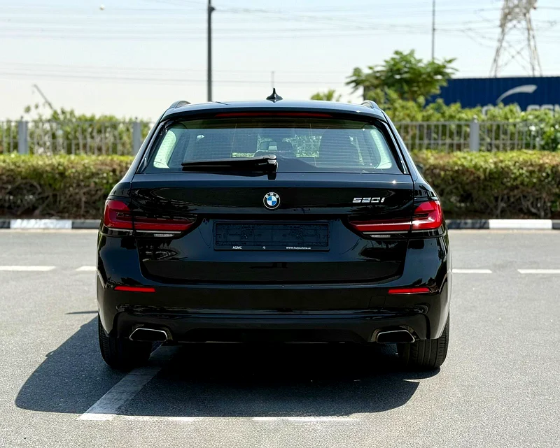 BMW 520i 2.0L 2023 GCC VERY GOOD CONDITION63229277677057114
