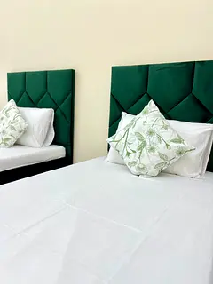 FEMALE Bedspace with balcony | Near to Metro