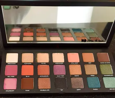 Urban Decay eye shadow pallet new