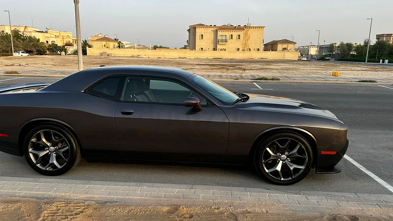 Dodge challenger SXT Super Track Pack-GCC Specs63139216390658112