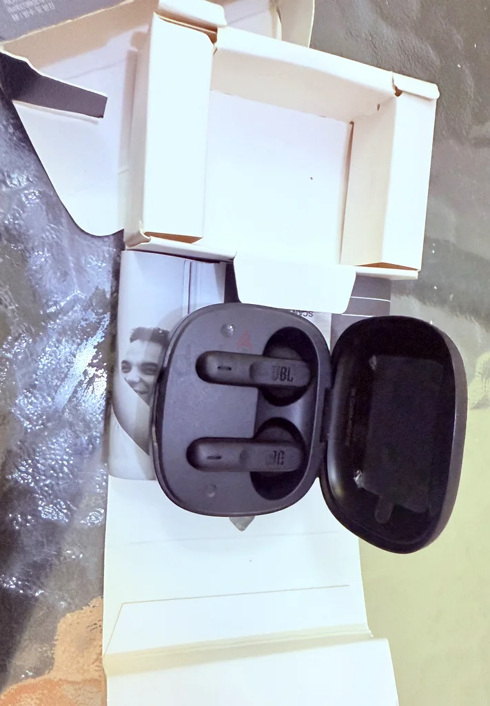 سماعات JBL إيربودز للبيع63261839674498111