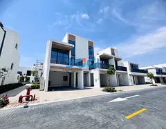 Corner 4BR Townhouse | Vacant | Wadi View