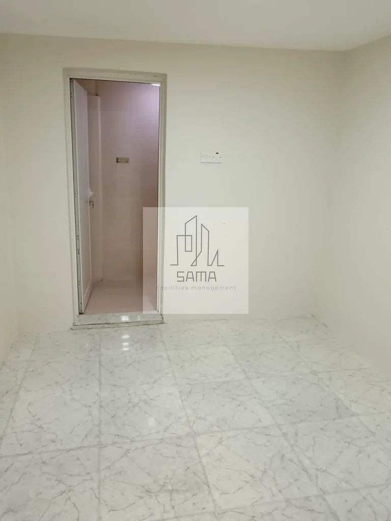 Another villa in Umm Ghafa, including water and electricity.63306679948034113