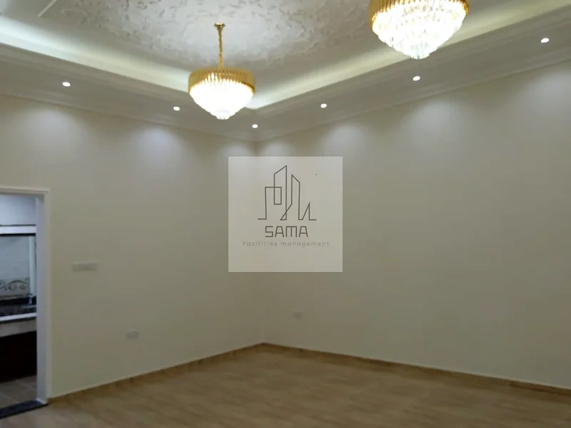 Another villa in Umm Ghafa, including water and electricity.63306679948034114