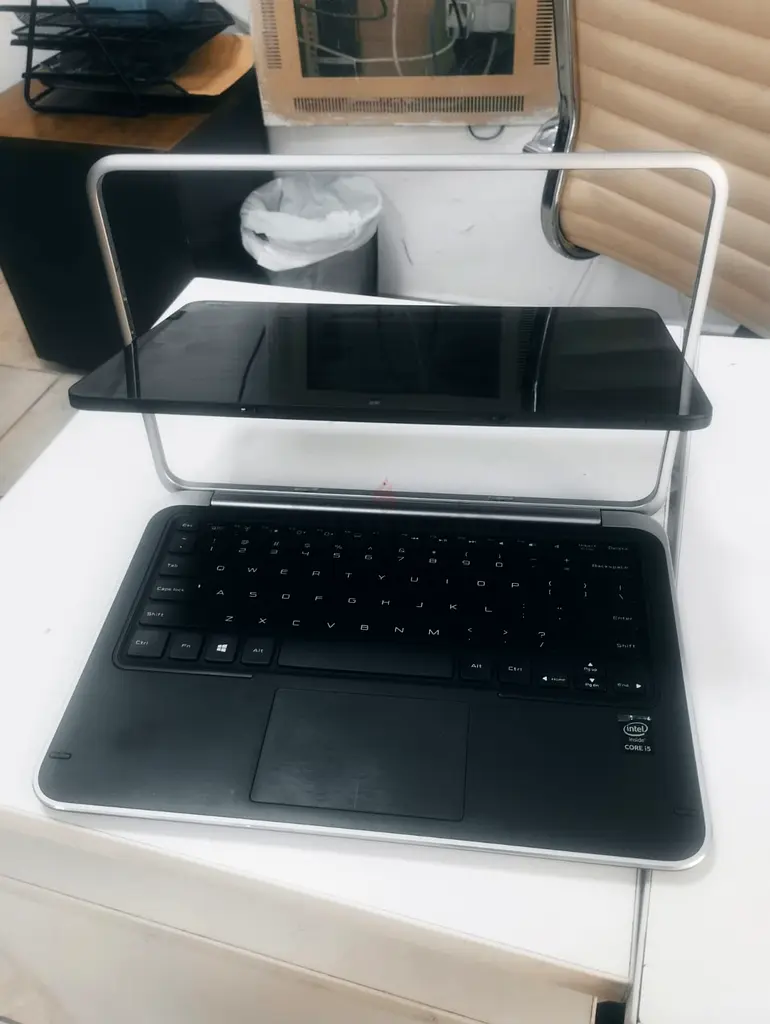 laptop63255527246210112