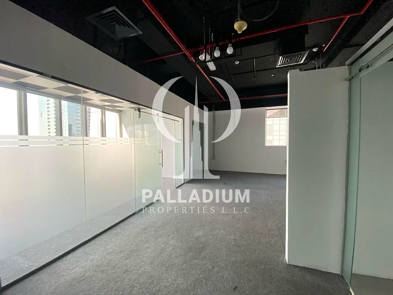 طابق أعلى | مجهز بالكامل | قريب من المترو63261244731139112