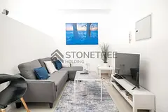12 CHEQUES | Prime Location | Closed Kitchen