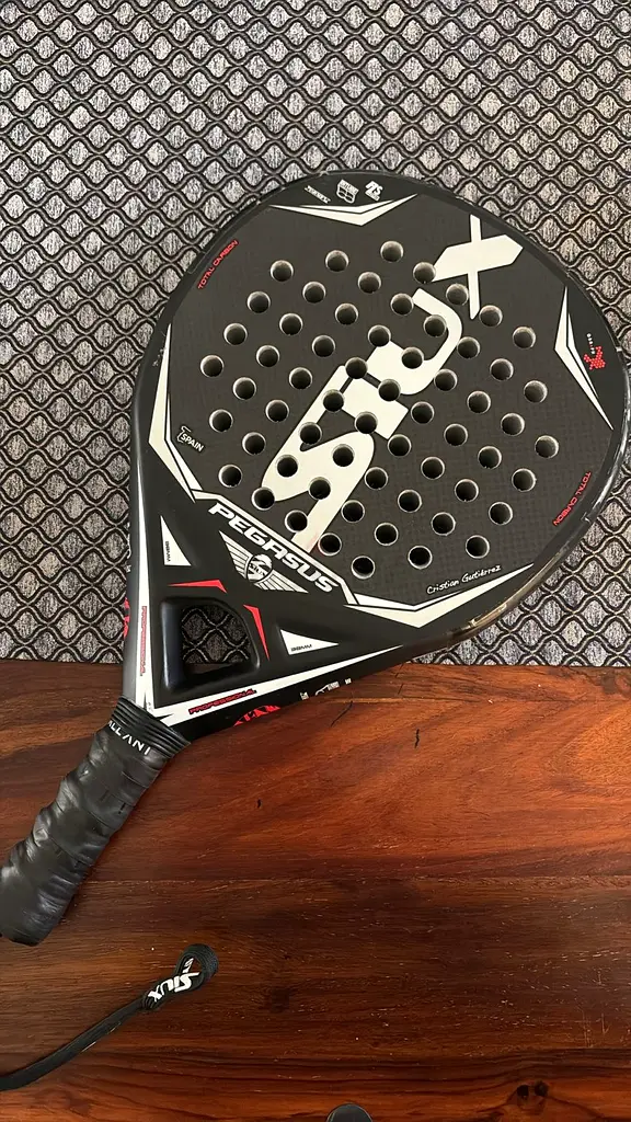 Paddle tennis racket